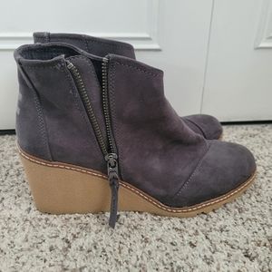 Toms wedges